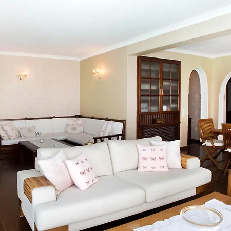 Vila Rana By Important Group Travel