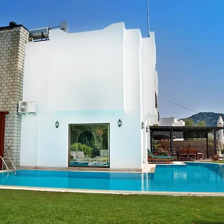 Villa Rana By Important Group Travel *